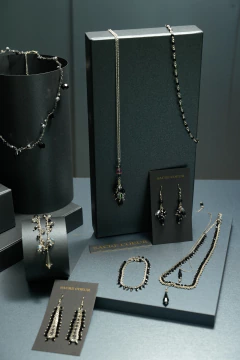 Art.2075 Collar Kate silver corto negro. - Sacre Coeur bijou