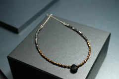 Art.2321 Set de tres collares en combinación Colette silver bronce, negro y gris cristal. - comprar online