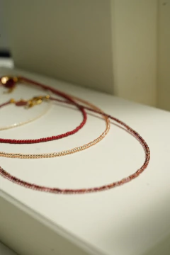 Art. 2409 Collar JACKIE simple color vino . Producto PREMIUM laminado en ORO. - comprar online