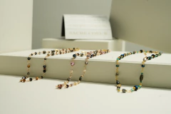 Art. 2401 Collar laminado en oro MIX, color vino - comprar online