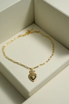 Collar con dije de corazón dorado laminado en oro. - comprar online