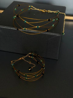 Art. 2601 Set de gargantilla/vincha Scarlette y Brazalete azulino gold.