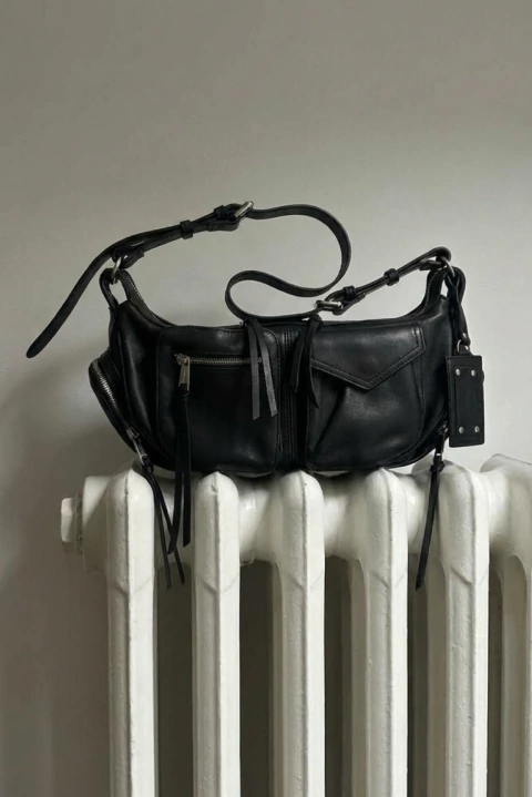 CARTERA AURA - NEGRA/BORDO