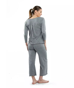 Imagen de Pijama Maternal "GRIS"