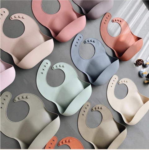 Babero de silicona Liso