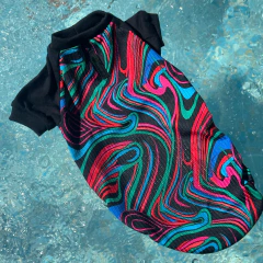 Remera Surfer en internet