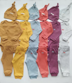 Ajuar gris claro - Pambokids