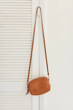 BANDOLERA NORMI CARAMELO - tienda online