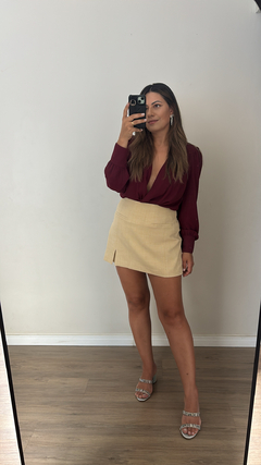 Shorts Saia Camile na internet