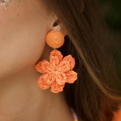 Brinco Flor Crochê - comprar online