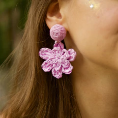 Brinco Flor Crochê na internet