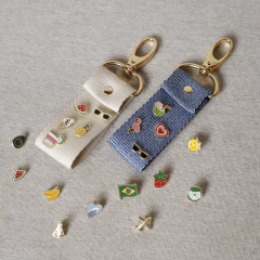 Chaveiro PINS Charms Tecido - comprar online