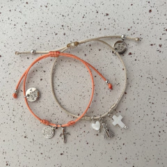 Pulseira Fé Charms Banhada a Ródio Branco - Amica Mia