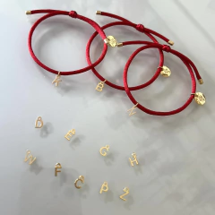 Pulseira Vermelha Inicial Letrinhas Banhada a Ouro 18k - comprar online