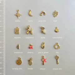 Pulseira TRE Banhada a Ouro 18K Charms - comprar online