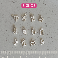 Colar Dora Banhado a Ródio Branco Charms - comprar online