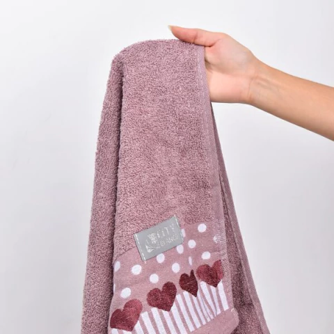 Toallón 100% Algodón Bordado Corazones - tienda online