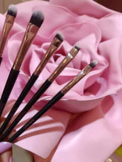 Set de pinceles para ojos Ruby Face en internet
