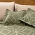 Cubrecama Green - Oregon Hotel | Sábanas, acolchados, almohadas, y toallas premium