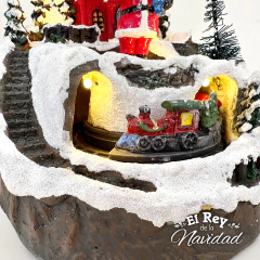Escena Navideña con Luz, Movimiento y Musica Papa Noel con Tren en internet