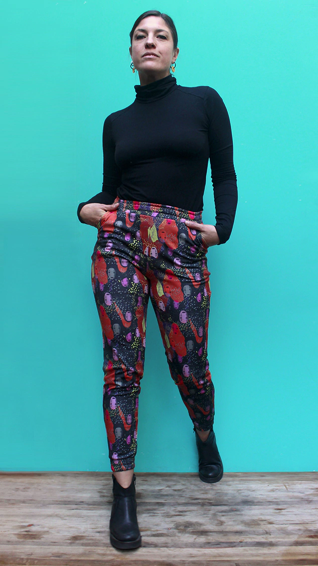 JOGGER friza CARITAS