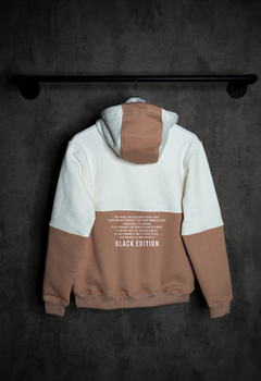 Buzo Hoodie Regular Camel Offwhite - comprar online