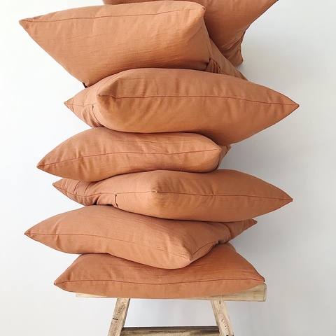 Almohadon Liso Canela 50x50