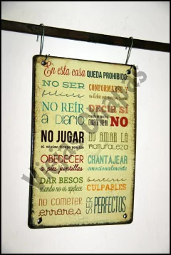 FR-074 EN ESTA CASA QUEDA PROHIBIDO - comprar online