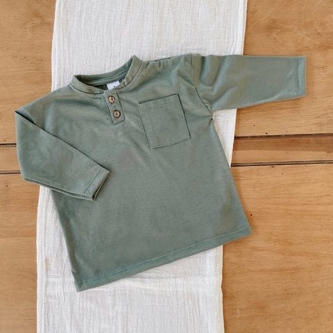 REMERA BUTTON FLAMÉ MILITAR