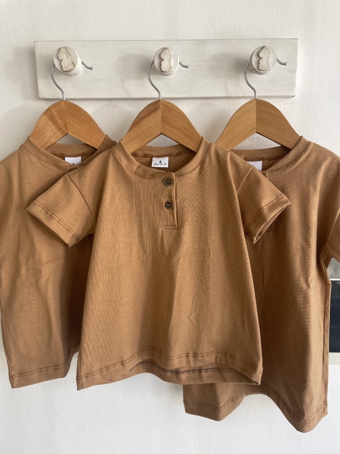 REMERA BUTTON MC TERRA