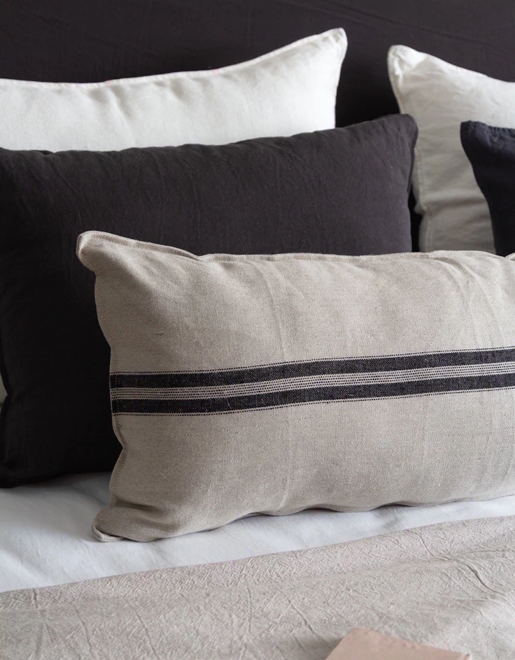 Almohadón XL Lino Raya Negra