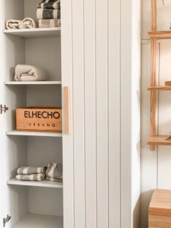 VITRINA CARMELA 0,80M x 1,80M - comprar online