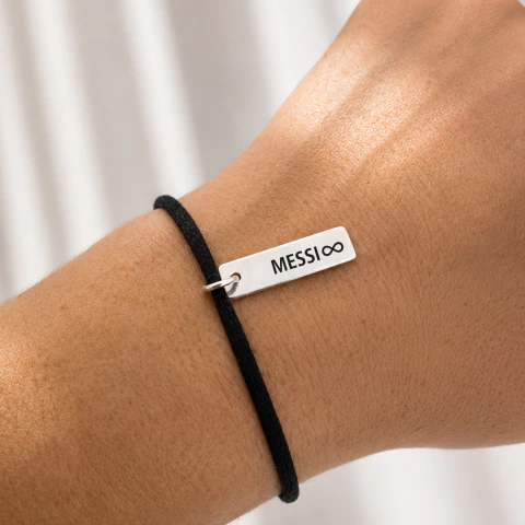 Pulsera de Seda con chapita slim MUNDIAL en internet