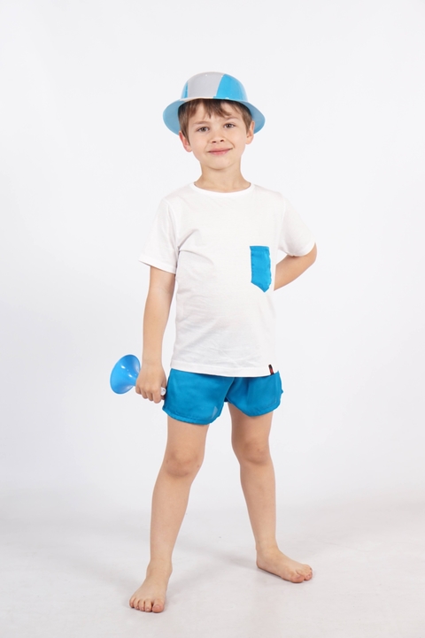 Pijama kids dos piezas short de sedita liso y remera de algodón con bolsillo manga corta.