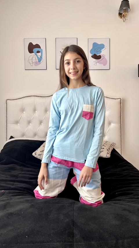 Pijama kids dos piezas pantalón viyella escocés y remera de algodón manga larga con bolsillo.