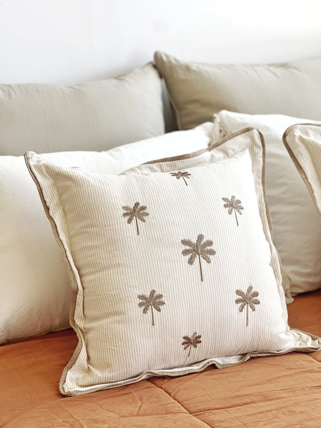 ALMOHADON TROPICAL