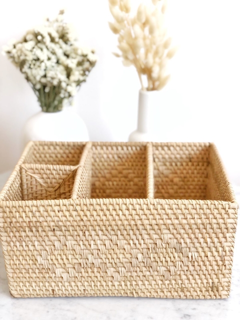 CANASTO DE RATTAN CON DIVISIONES