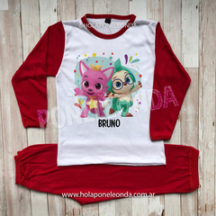 PIJAMA MANGA LARGA - Pinkfong & Hogi - Ponele Onda Diseños
