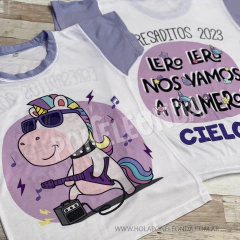 REMERA EGRESADITOS 2025 - Dinosaurios y Unicornios - comprar online
