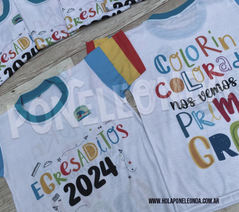 REMERA EGRESADITOS 2025 - Mangas Multicolor