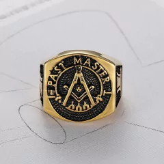 Anel maçom maçonico masculino aço 316l banhado a ouro 18k - Judith Jóias 