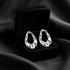 Brinco Feminino Seraphine Aço Antialérgico Banhado Elegante na internet