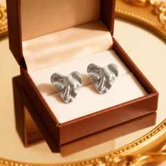 Brinco Feminino Coração Ondine Design Aço Cirúrgico Banhado - Judith Jóias 