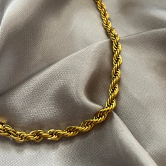 Pulseira Trançada Rebecca na internet