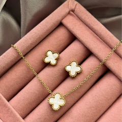 Conjunto Colar + Brincos Virginia na internet
