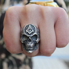 Anel caveira motociclista motor harley maçom maçônico aço na internet