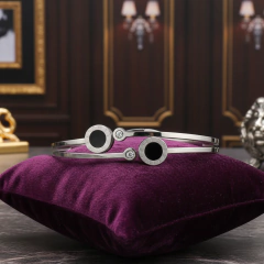 Pulseira Bracelete Casey Ajustável Número Romano Em Aço Inox na internet