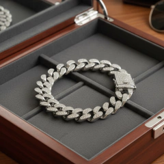 Pulseira Masculina Cuban Grumet Kingston Cravejada Aço Stras - comprar online