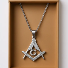 Colar Pingente Maçonaria Solomon Banhado Ouro 60 Cm Aço Inox - comprar online