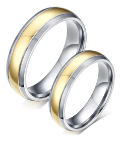 Par de Alianças Anéis de Compromisso Namoro Titânio Banhado a Ouro ( cod. TR-005)